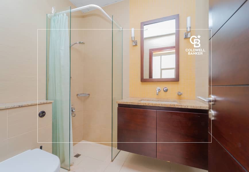 Spectacular Sea Views | Plus Maids | Vacant soon - Image 13