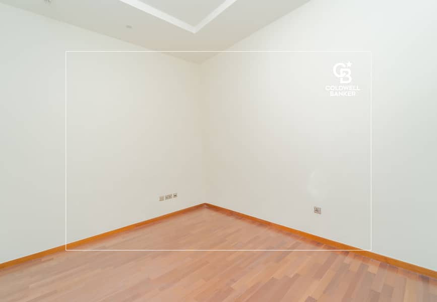 Spectacular Sea Views | Plus Maids | Vacant soon - Image 16