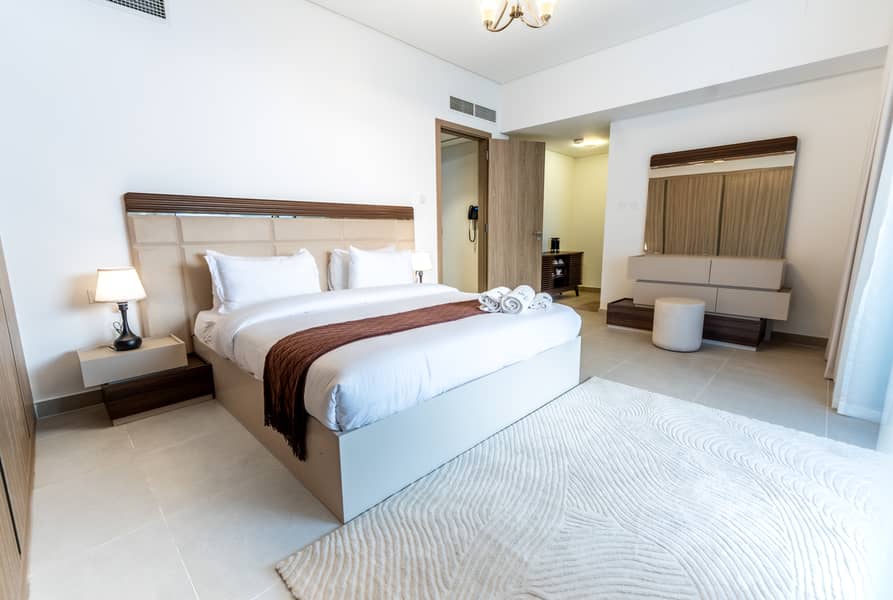 Exquisite 5-Bedroom Luxury Villa in Sharjah Ajmal Makan | Private Pool, Direct Beach Access & Fully Equipped Amenities - Image 4