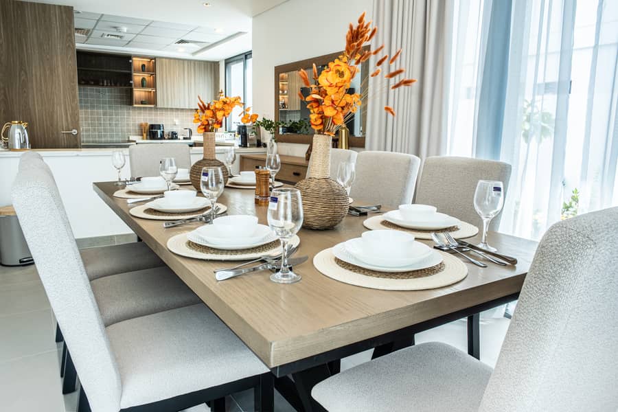 Exquisite 5-Bedroom Luxury Villa in Sharjah Ajmal Makan | Private Pool, Direct Beach Access & Fully Equipped Amenities - Image 5