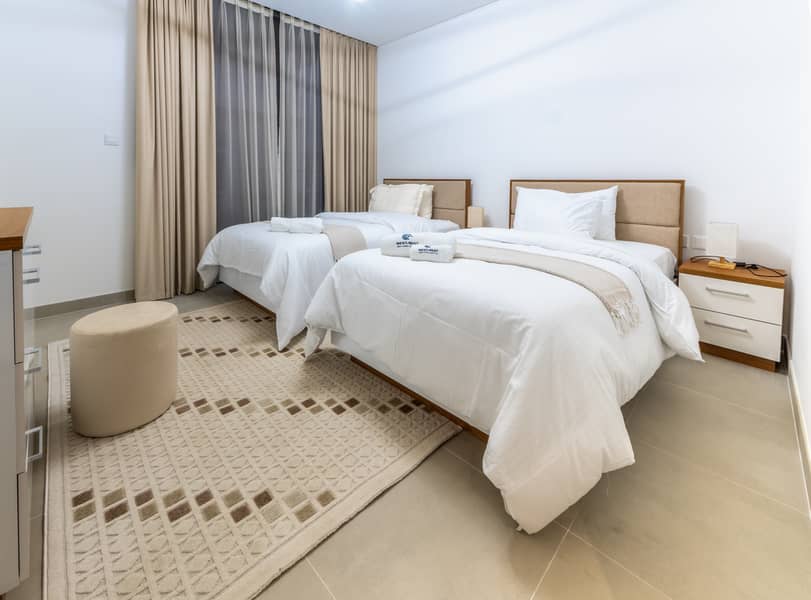 Exquisite 5-Bedroom Luxury Villa in Sharjah Ajmal Makan | Private Pool, Direct Beach Access & Fully Equipped Amenities - Image 12