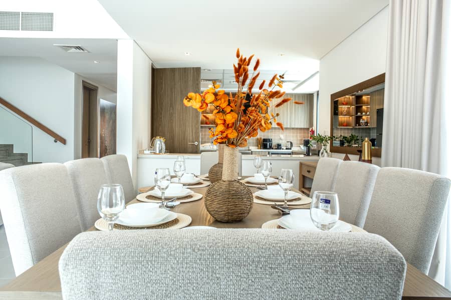 Exquisite 5-Bedroom Luxury Villa in Sharjah Ajmal Makan | Private Pool, Direct Beach Access & Fully Equipped Amenities - Image 15