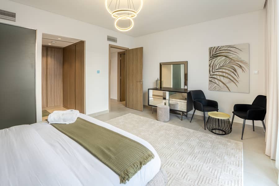 Exquisite 5-Bedroom Luxury Villa in Sharjah Ajmal Makan | Private Pool, Direct Beach Access & Fully Equipped Amenities - Image 17