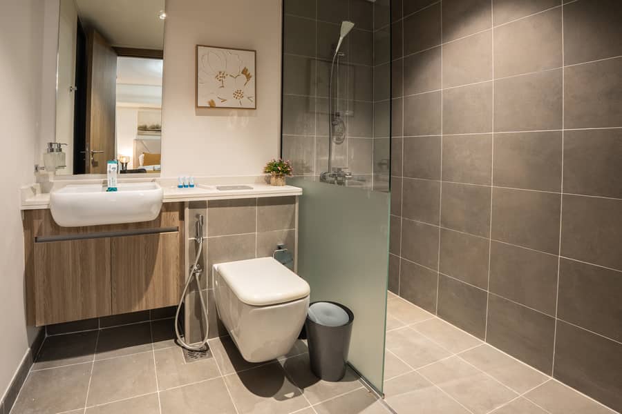 Exquisite 5-Bedroom Luxury Villa in Sharjah Ajmal Makan | Private Pool, Direct Beach Access & Fully Equipped Amenities - Image 34