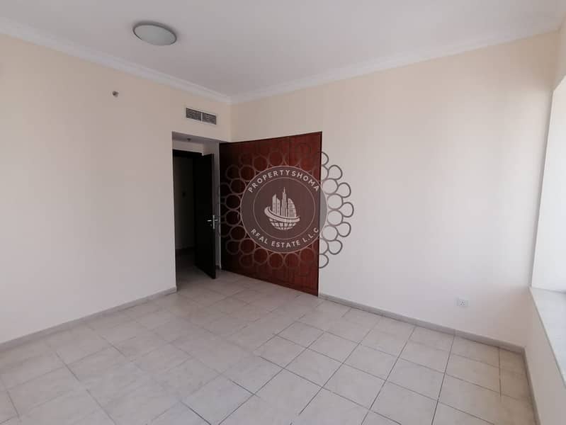 SPACIUS| MID FLOOR UNFURNISHED lake view - Image 7