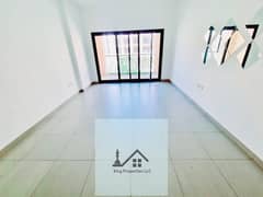 استوديو جديد كلياً مع شرفة للإيجار في الممشى، الشارقة