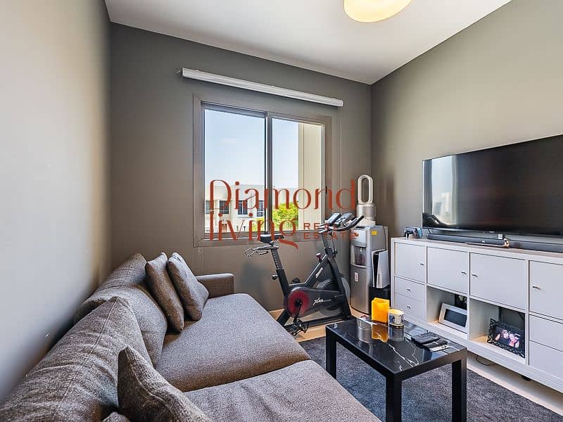 Upgraded | Exclusive | Vacant Soon - Image 14