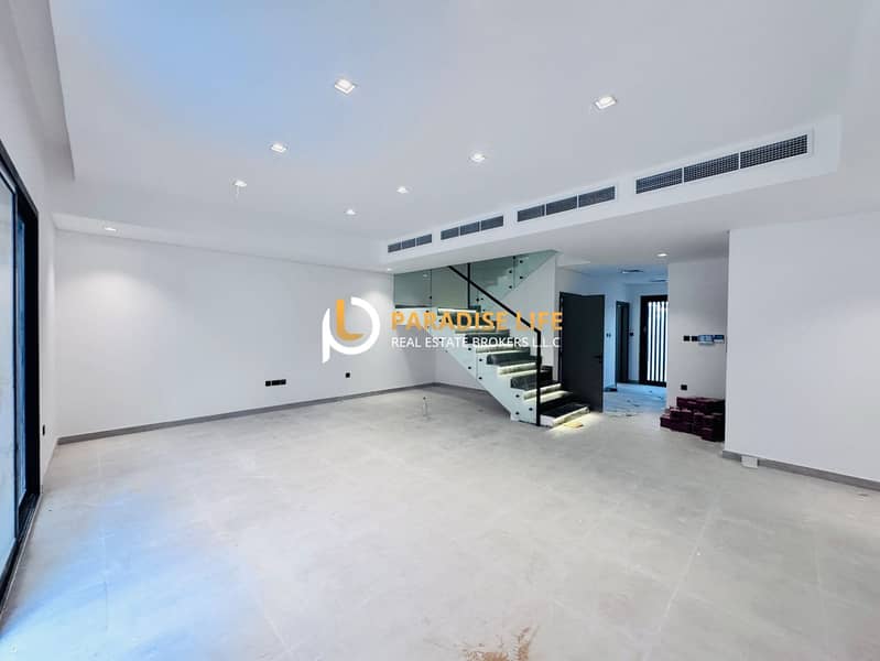 **BRAND NEW** 5BEDROOM ALL EN SUITE-ELEVATOR-MAIDS-COVERD PARKING-AWAY FROM FLIGHT