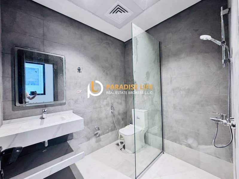 **BRAND NEW** 5BEDROOM ALL EN SUITE-ELEVATOR-MAIDS-COVERD PARKING-AWAY FROM FLIGHT - Image 15