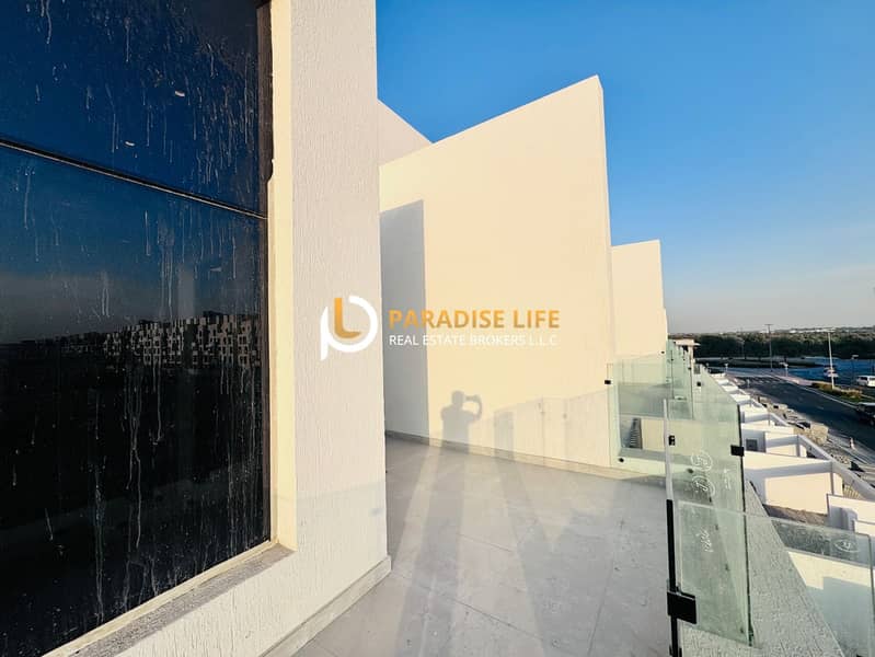 **BRAND NEW** 5BEDROOM ALL EN SUITE-ELEVATOR-MAIDS-COVERD PARKING-AWAY FROM FLIGHT - Image 10