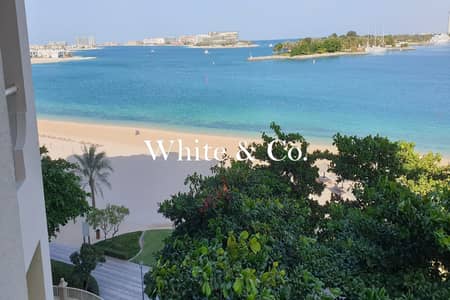 2 Bedroom Apartment for Rent in Palm Jumeirah, Dubai - Unfurnished | Sea View | 2 BR+Maids Room
