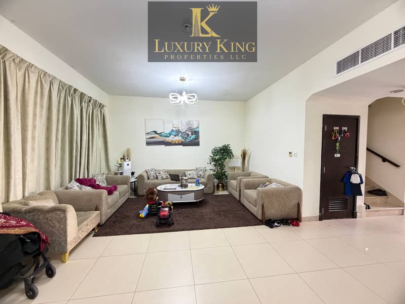 SINGLE ROW , VOT 3 Bedroom + Maid Room Townhouse