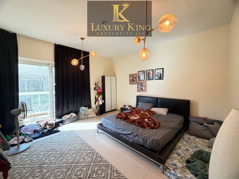 SINGLE ROW , VOT 3 Bedroom + Maid Room Townhouse - Image 6