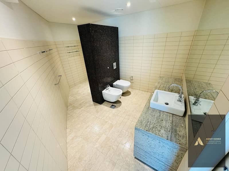 Chiller Free, Luxury and Spacious, High Floor, Great Views - Image 20