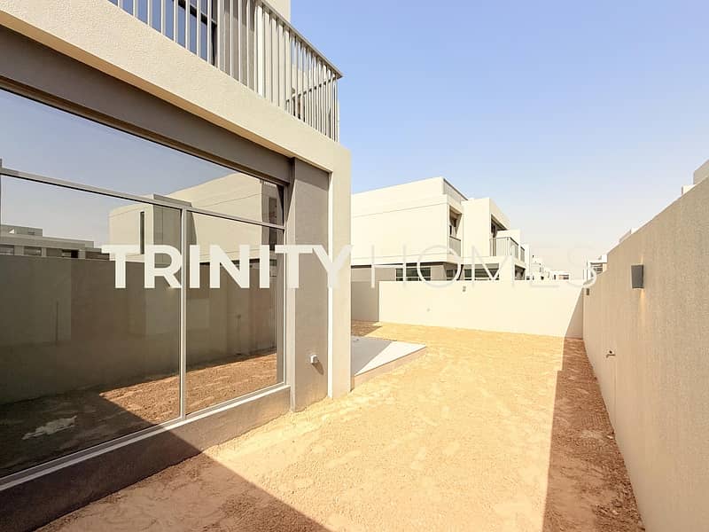 4+ Maids | Beach Community | Huge Layout - Image 12