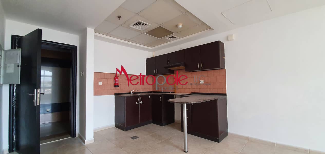 INVESTER DEAL | CORNER UNIT | POOL SIDE VIEW - Image 11