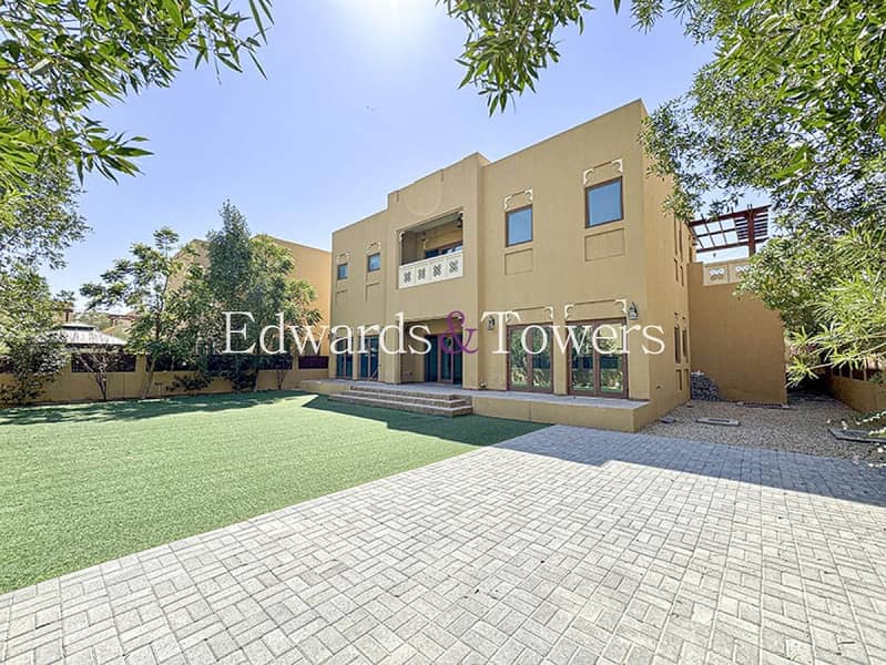 Spacious 3 BR Villa | Back to Back | Type B