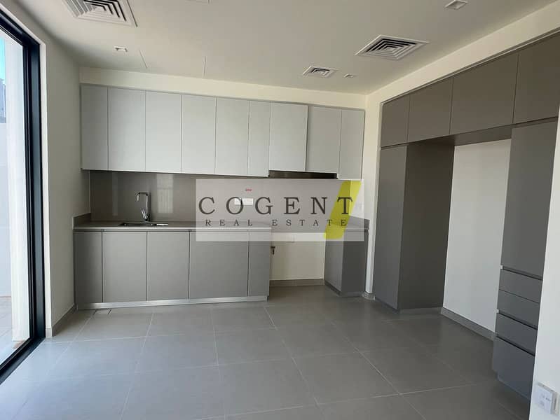 Vacant Mid Jan | Single Row | Hot Deal