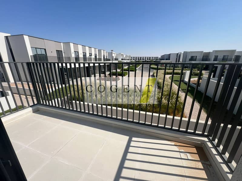 Vacant Mid Jan | Single Row | Hot Deal