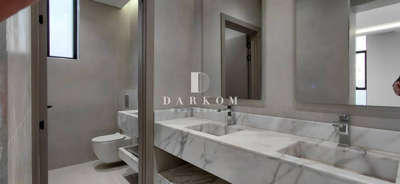 Stunning 5 Bedroom Villa + Maid’s Room in Al Aweer 1 | Prime Location | Spacious Layout