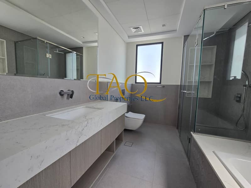 Huge Plot 4 Bed Room | Town House - Close to Entry & Exit - Image 10