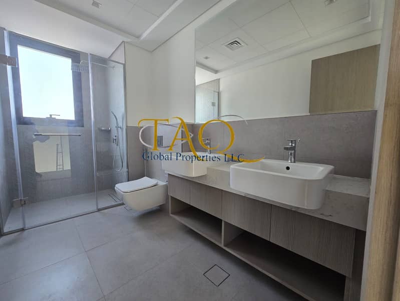 Huge Plot 4 Bed Room | Town House - Close to Entry & Exit - Image 11