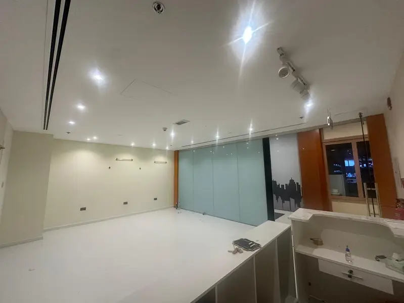 Vacant Fitted Shop | Mall Acces |Near Metro IDIFC