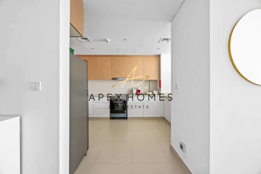 Marina Water View | Largest One Bed - Image 11