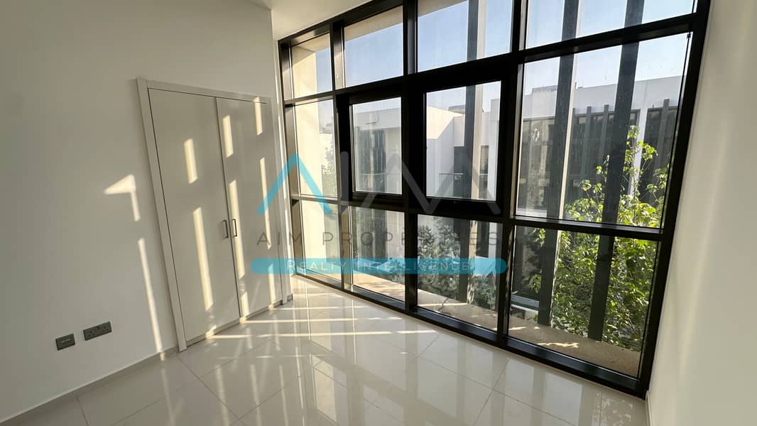 3BR Villa WITH MAID | Near Pool & Park | Next to Main Entrance R2M14 LAYOUT