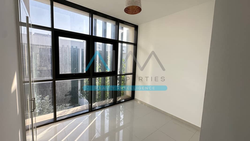 3BR Villa WITH MAID | Near Pool & Park | Next to Main Entrance R2M14 LAYOUT