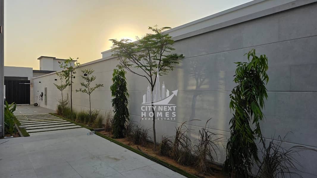 LUXURY 6 BEDROOM VILLA FOR RENT IN KHAWANEEJ 2 - Image 8