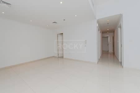 Spacious 2 Bed plus Laundry | Close to Metro | Elegance House Spacious 2 Bed plus Laundry | Close to Metro | Elegance House