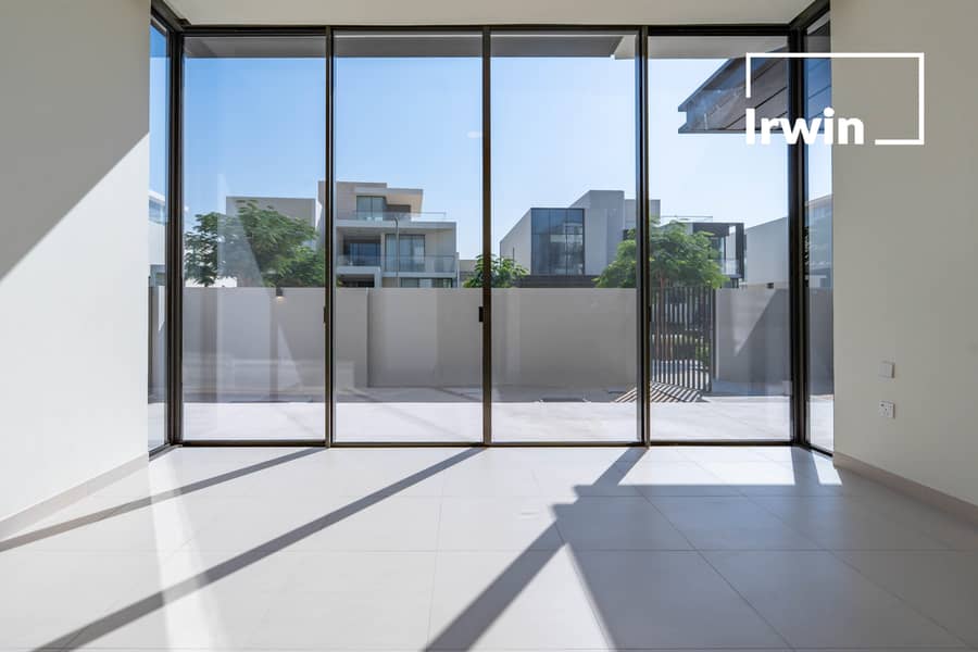 Classic | Lagoon Backing | Address Branded Villa - Image 8