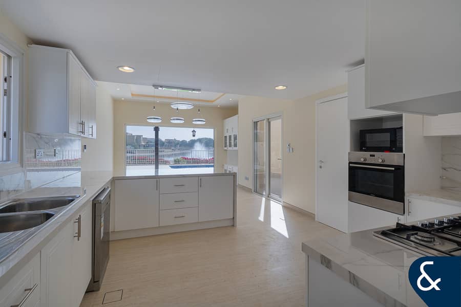 Newly renovated | Lake view | Private pool