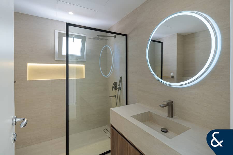 Newly renovated | Lake view | Private pool - Image 8