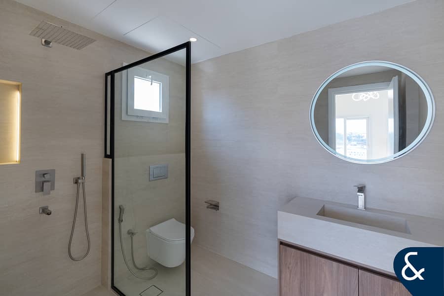 Newly renovated | Lake view | Private pool - Image 10