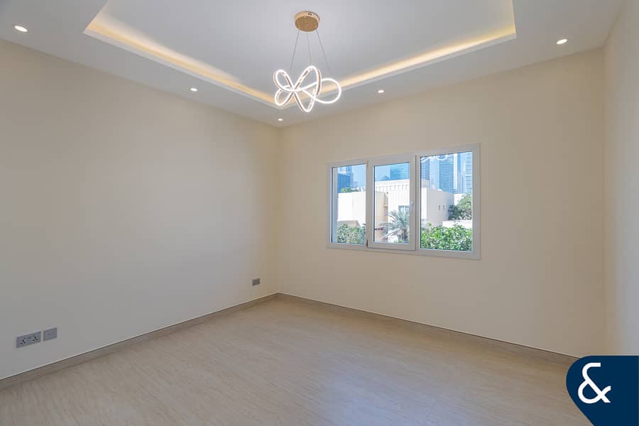 Newly renovated | Lake view | Private pool - Image 11