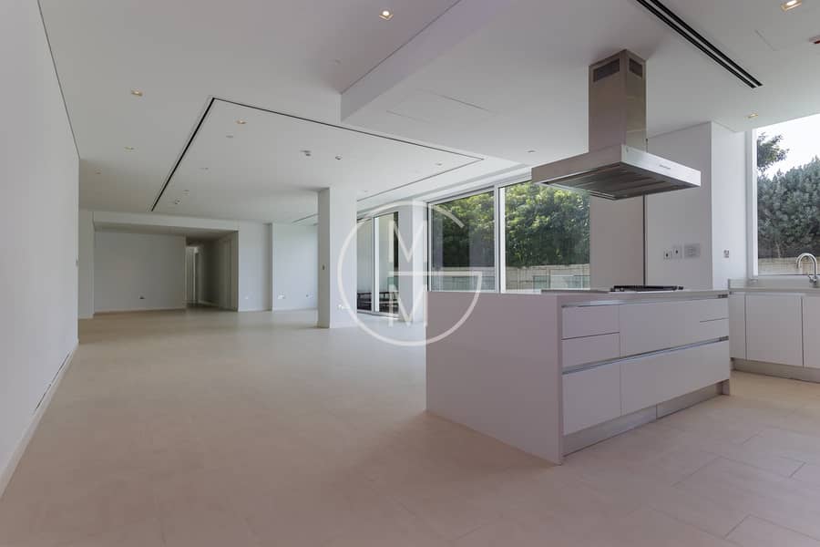 Exclusive | 3 Bedroom | Private Garden