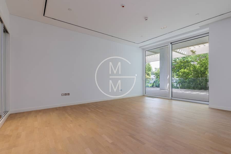 Exclusive | 3 Bedroom | Private Garden - Image 7