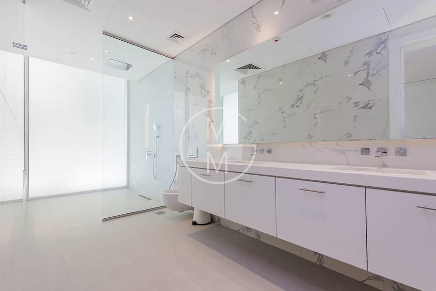 Exclusive | 3 Bedroom | Private Garden - Image 9