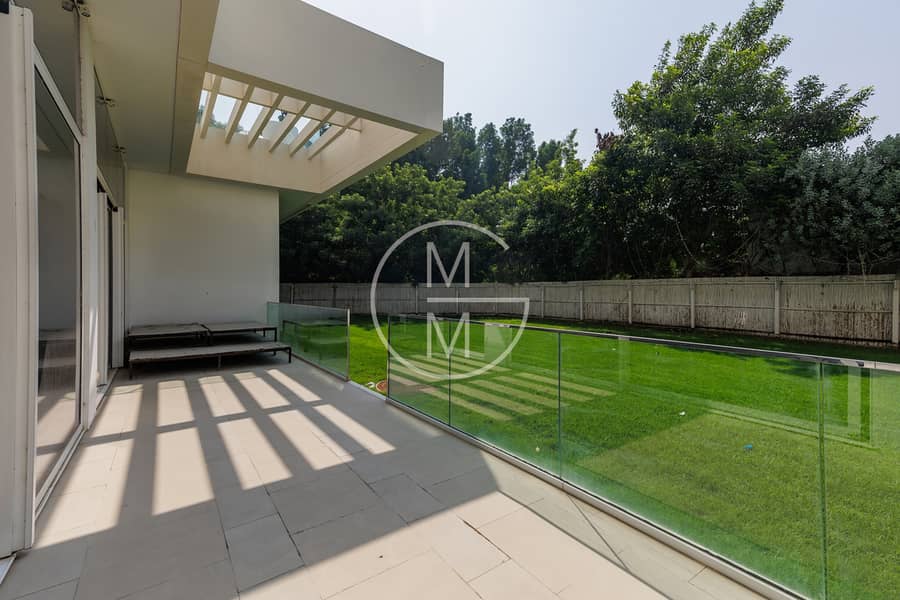 Exclusive | 3 Bedroom | Private Garden - Image 19