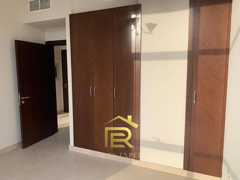 EXQUISITE 1BHK | BRIGHT UNIT | READY TO MOVE