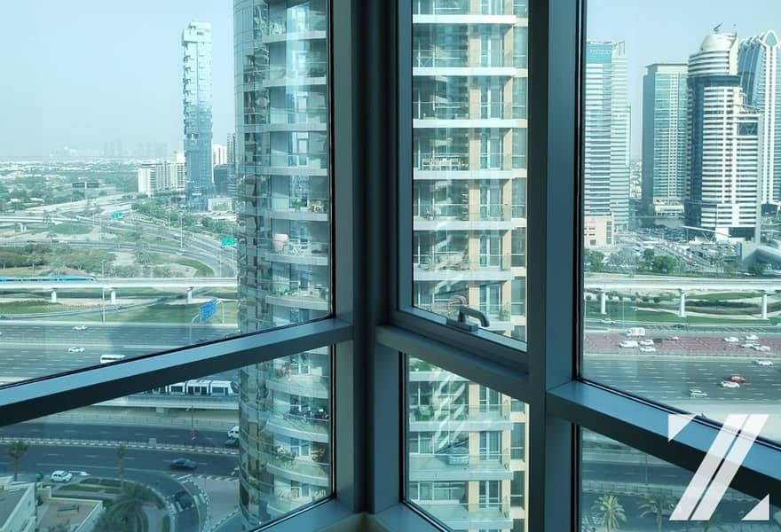 Spacious 2BHK with Marina View | Chiller Free