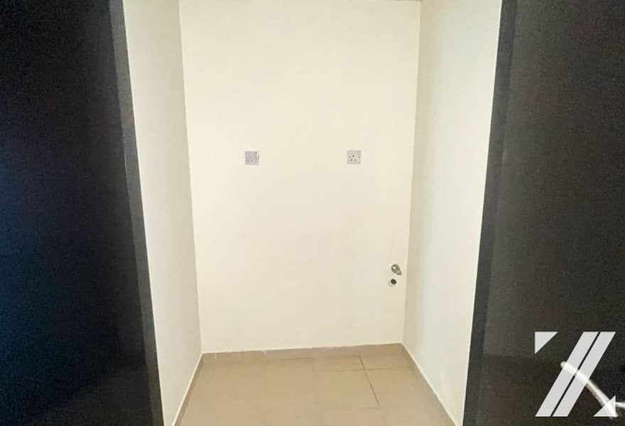 Spacious 2BHK with Marina View | Chiller Free - Image 6