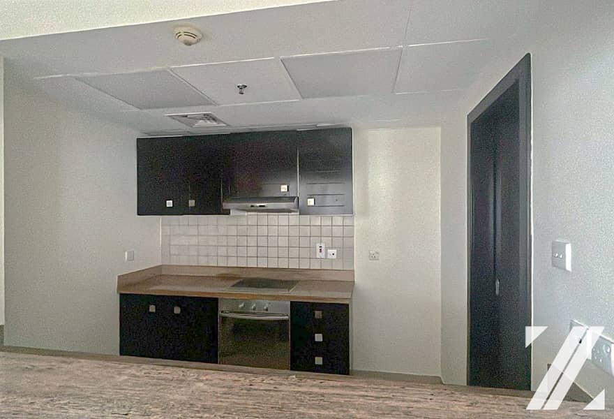 Spacious 2BHK with Marina View | Chiller Free - Image 7