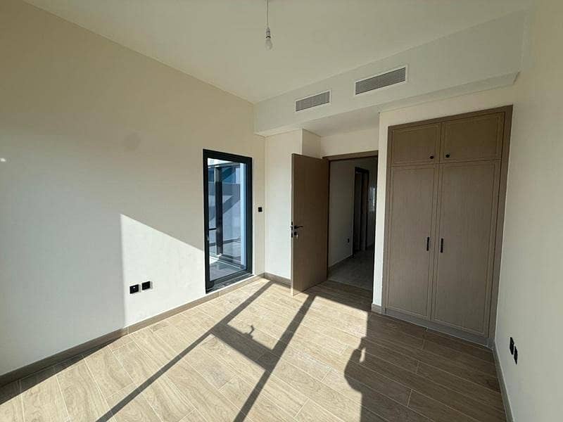 SINGLE ROW | BIG LAY-OUT | Modern Mediterranean Villa