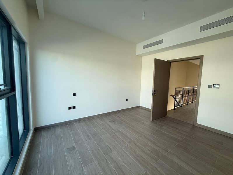 SINGLE ROW | BIG LAY-OUT | Modern Mediterranean Villa - Image 10