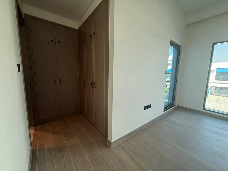 SINGLE ROW | BIG LAY-OUT | Modern Mediterranean Villa - Image 11