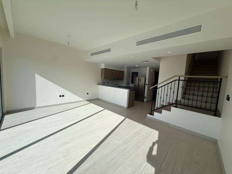 SINGLE ROW | BIG LAY-OUT | Modern Mediterranean Villa - Image 12