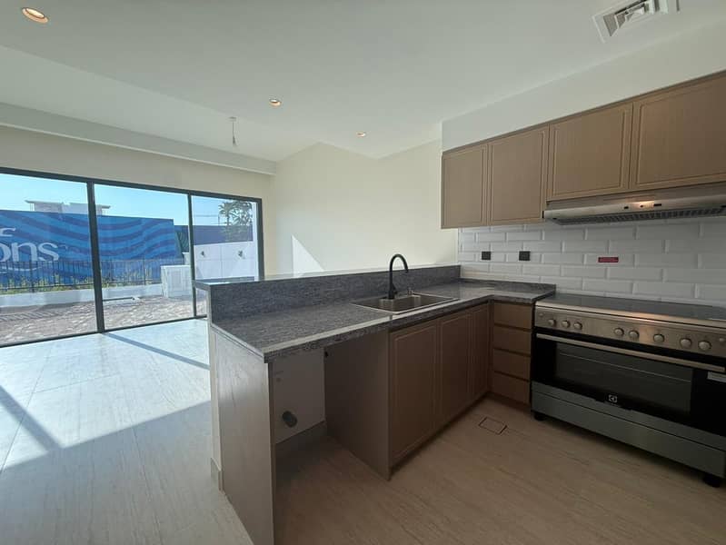 SINGLE ROW | BIG LAY-OUT | Modern Mediterranean Villa - Image 14